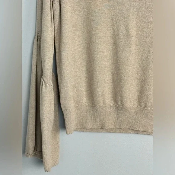LEITH Crewneck Bell-Sleeve Pullover Sweater size XS - Picture 2 of 7